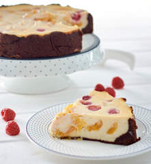 Cheesecake de albaricoques y frambuesas