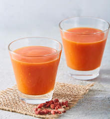 Licuado de papaya, mango y goji berries