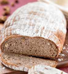 Nuss-Buttermilch-Brot