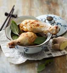 Poulet à l'huile de sésame, sauce de soja et vin de riz