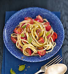 Chaud-froid de spaghetti aux tomates cerise