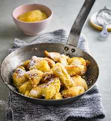 Kaiserschmarren mit Apfelmus