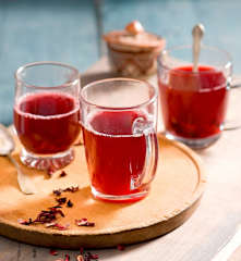 Rozgrzewająca herbata z hibiskusa