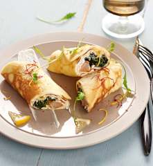 Roulés de crêpe au haddock fumé et tartare de wakamé
