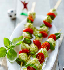 Mozzarella-Pesto-Spieße