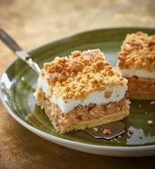 Prăjitură cu mere și bezea