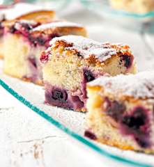 Karışık Meyveli Kek