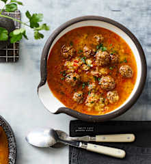 Sommerliche Spitzkohlsuppe