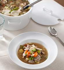 Sopa alemana de verduras con albóndigas