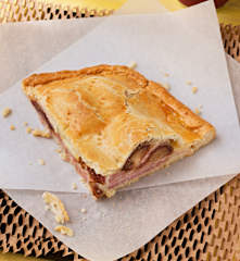 Empanada de dátiles y beicon