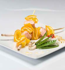 Pomerančovo-lososový špíz s jasmínovou rýží