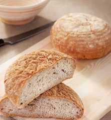 Hogaza de centeno, pipas y linaza