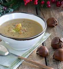 Σούπα με κάστανα και κρουτόνια παρμεζάνας