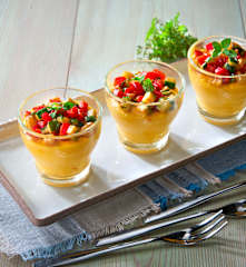 Bicchierini di Taleggio allo zafferano e verdure