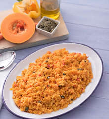 Cuscús con zanahoria, pimientos y pipas de calabaza