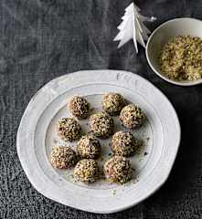 Blackberry vinegar chocolate truffles