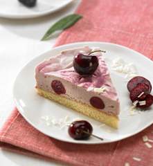 Marmorierte Kirsch-Eistorte