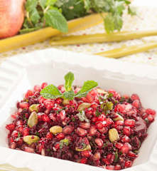 Ensalada de remolacha, granada y pistacho