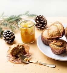 Muffins veganos con compota de manzana y pera