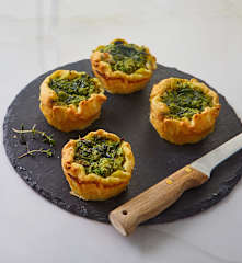 Mini quiche agretti, erbette e ricotta (senza lattosio)