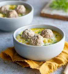 Zupa koperkowa z pulpecikami