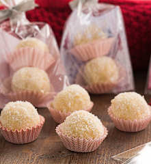 Cioccolatini ai wafer e cocco