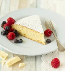 Weißer Schoko-Kuchen (Resteverwertung von Eiklar)