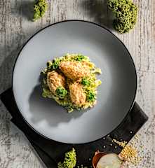 Pikanter Hirseauflauf mit Rahmkohl