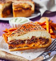XXL-Bacon-Zwiebel-Cheeseburger