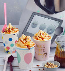 Glace sundae nappage caramel