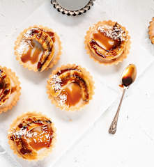 Tartaletas de plátano al caramelo