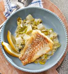 Kabeljau auf Porree-Kohlrabi-Gemüse
