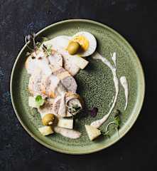 Tonnato de dinde avec salade de pommes de terre tiède
