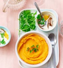 Purée de patate douce, œufs cocotte aux champignons