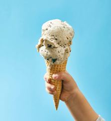 Äffchen-Eis mit Schokolade