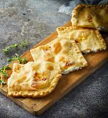 Focaccia croccante stracchino e squacquerone