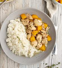 Hähnchen provençale mit Reis und Pfirsichen