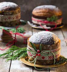 Panettone con chocolate y naranja