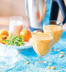 Smoothie abricot, estragon et lait d'amande