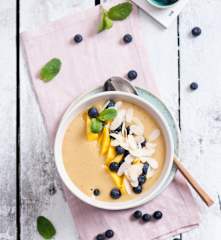 Smoothie bowl z mango i banana