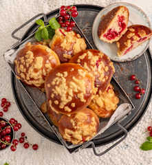 Porzeczanki (drożdżówki z porzeczkami) na napoju roślinnym (bez laktozy)