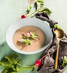 Radieschensuppe mit Kressenockerl