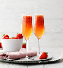 Truskawkowe wino musujące