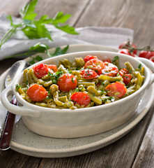 Judías verdes salteadas con tomates cherry