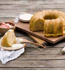 Bramborová bábovka s anglickou slaninou