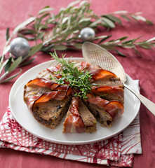 Gluten free baked bacon and cranberry stuffing