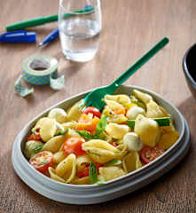 Pastasalat mit Gemüse