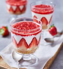 Erdbeer-Butterkeks-Dessert