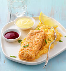 Dacquoise citron-fruits rouges façon poisson pané