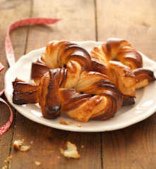 Lazos de brioche y hojaldre